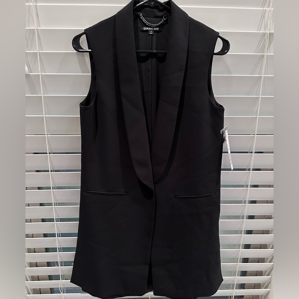 Gianni Bini size 4 black vest